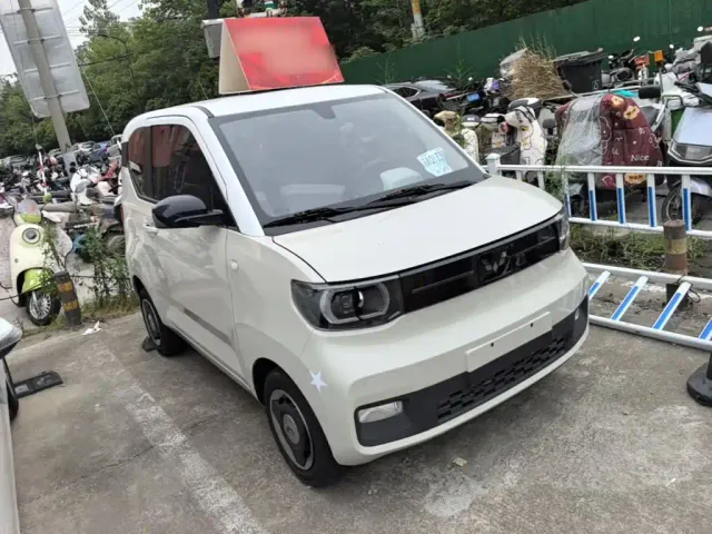 Wuling Hongguang Mini EV — Фото автомобиля 3