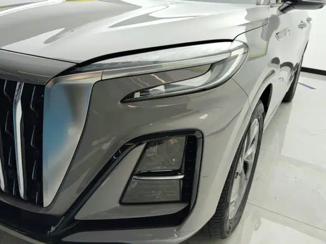 Hongqi HS3 — Фото автомобиля 5