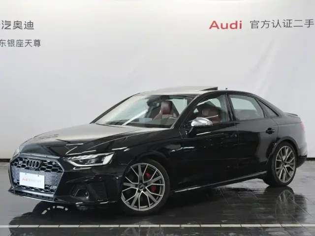 Фотография автомобиля — Audi S4