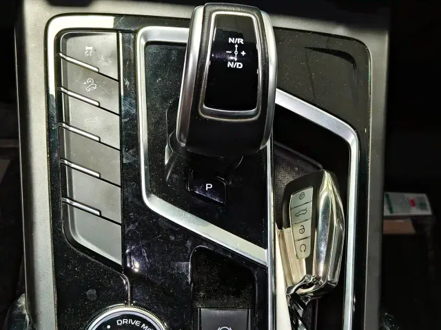 Geely Boyue 2022 Boyue X 1.8TD DCT Smart Premium — Фото автомобиля 8