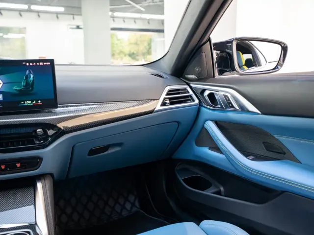 BMW M4 — Фото автомобиля 12