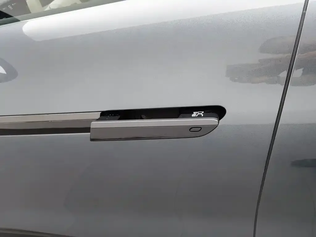 BYD Han L 2025 EV 701KM LiDAR Premium — Фото автомобиля 18