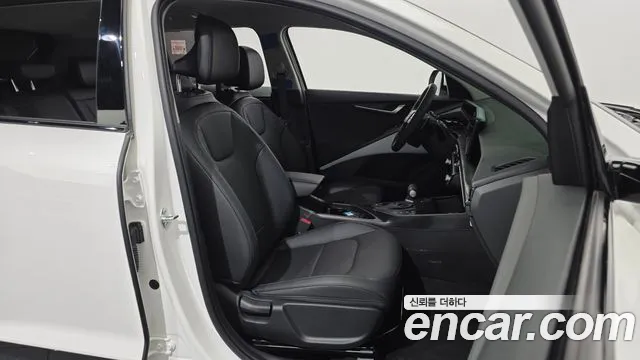 Kia Niro Generation 2 — Фото автомобиля 16