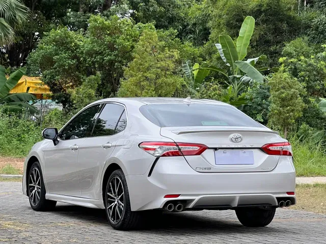 Toyota Camry — Фото автомобиля 4