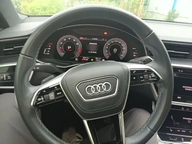 Audi A6L — Фото автомобиля 10