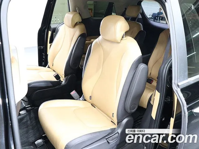 Kia Canival Carnival 4 поколение 9 мест Prestige — Фото автомобиля 16