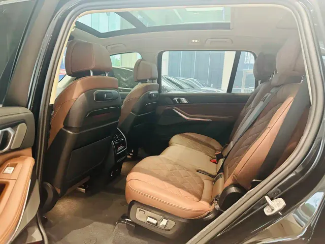 BMW X7 — Фото автомобиля 6