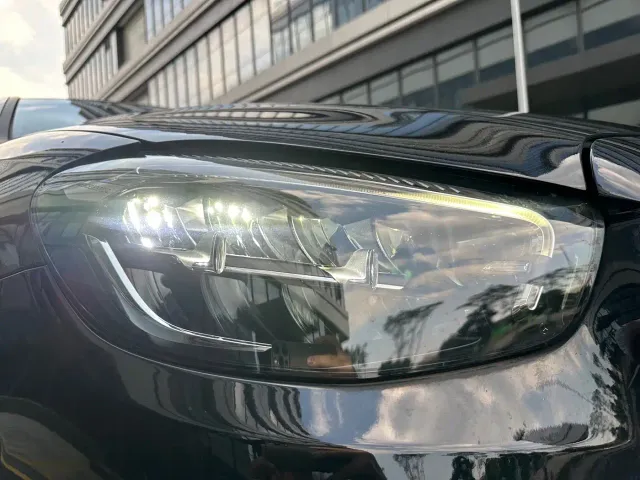 Mercedes-Benz E-Class — Фото автомобиля 14