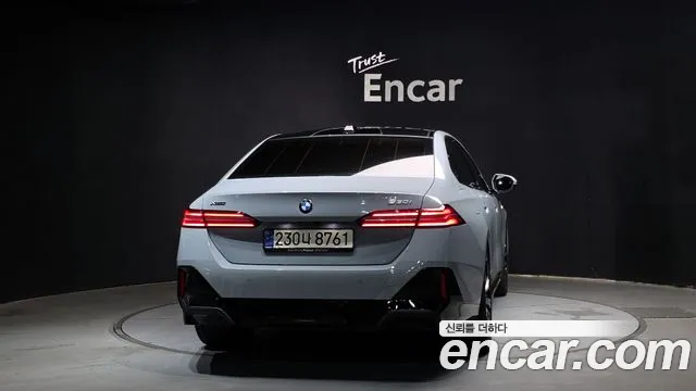 BMW 5-Series 5 серия (G60) 530i xDrive M Sport — Фото автомобиля 4