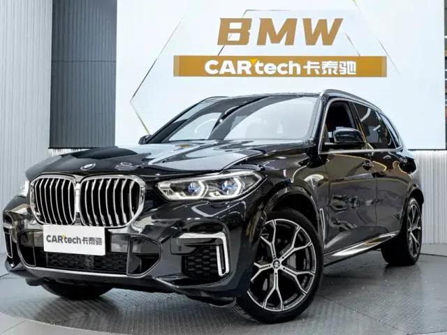 Фотография автомобиля — BMW X5