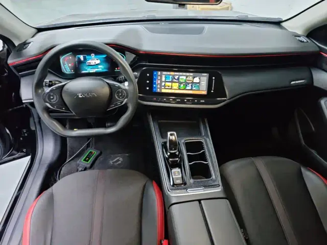 Dongfeng Yixuan MAX — Фото автомобиля 9