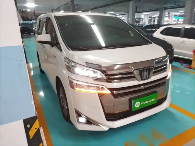 Toyota Vellfire — Фото автомобиля 3