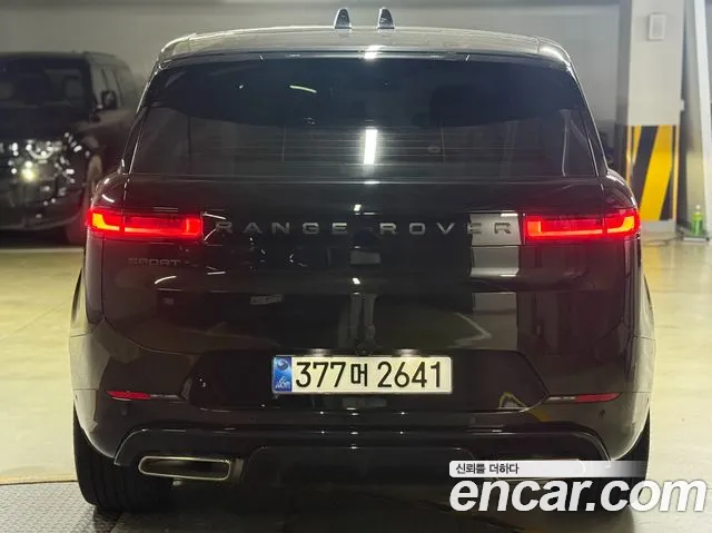 Land Rover Range Rover Sport — Фото автомобиля 4