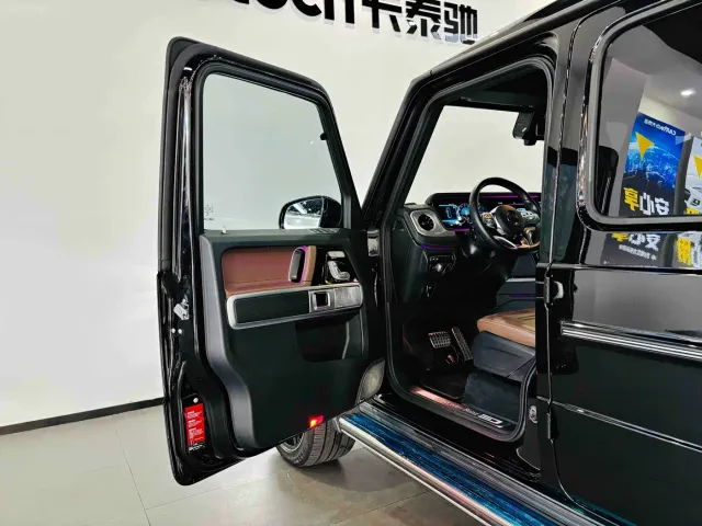 Mercedes-Benz G-Class — Фото автомобиля 12
