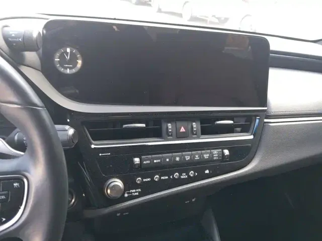 Lexus ES — Фото автомобиля 13