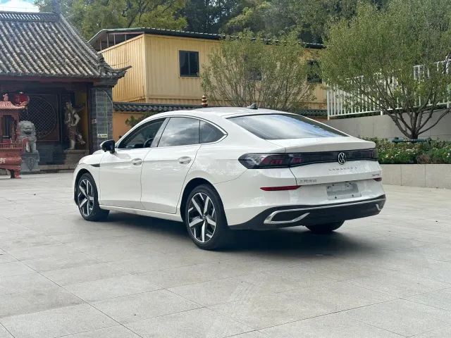 Volkswagen Lamando — Фото автомобиля 12