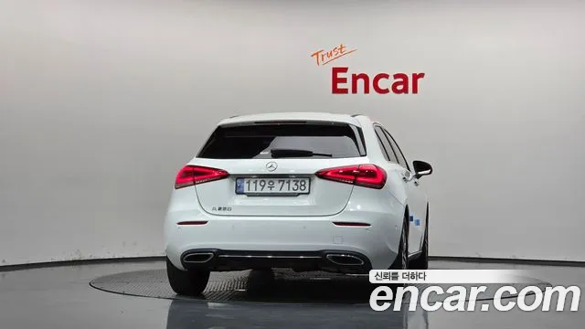 Mercedes-Benz A-Class — Фото автомобиля 4