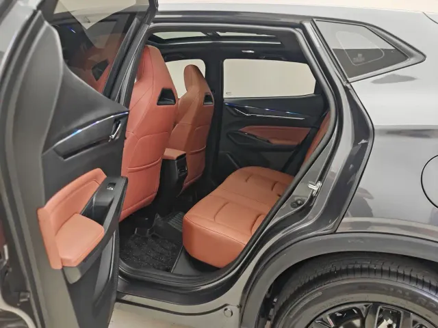 Changan X5 Plus — Фото автомобиля 17