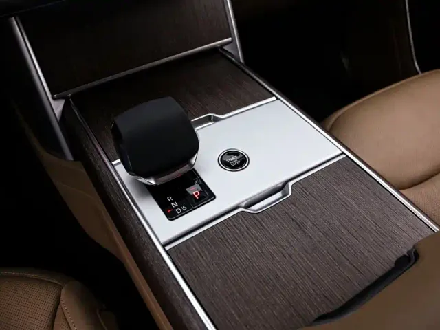 Land Rover Range Rover — Фото автомобиля 9