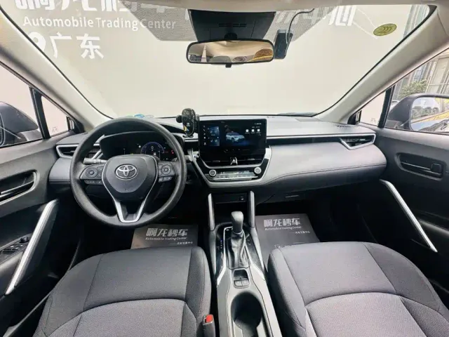 Toyota Frontlander — Фото автомобиля 6