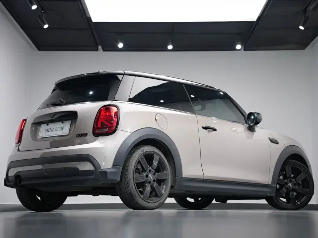 MINI Hatch — Фото автомобиля 9