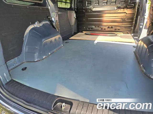 Hyundai Staria — Фото автомобиля 17