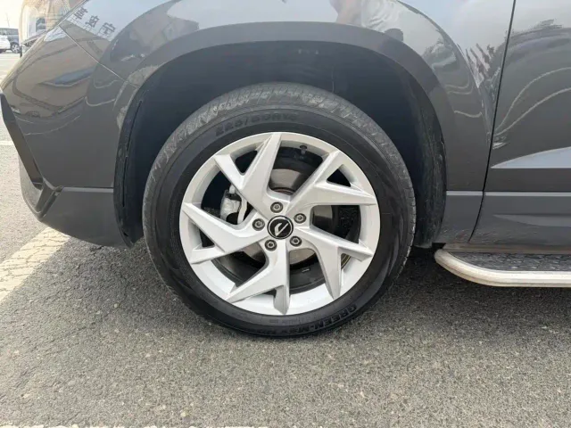 Jetta VS7 — Фото автомобиля 12