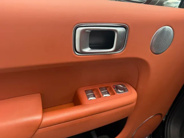 Li Auto L8 — Фото автомобиля 12