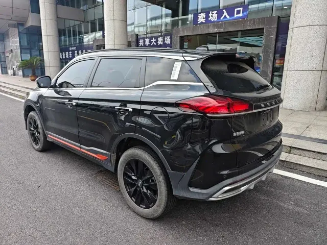 Geely Boyue — Фото автомобиля 4