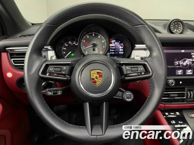 Porsche Macan — Фото автомобиля 13