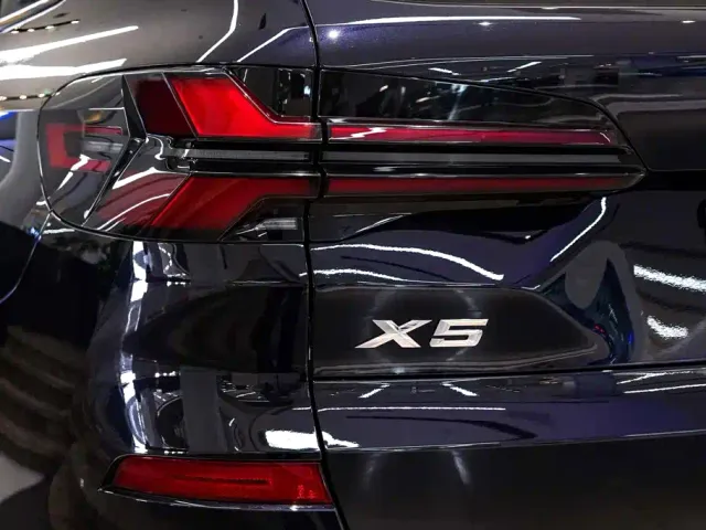 BMW X5 — Фото автомобиля 10