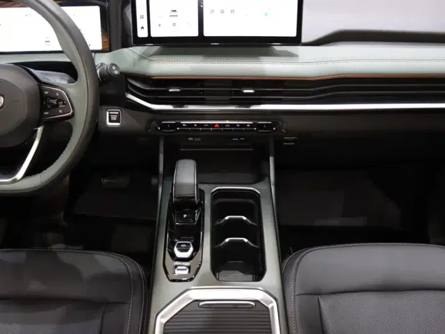 Geely Haoyue L — Фото автомобиля 18