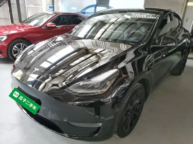 Фотография автомобиля — Tesla Model Y