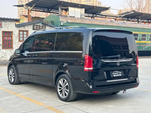 Mercedes-Benz V-Class — Фото автомобиля 30