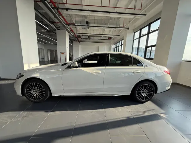 Mercedes-Benz C-Class — Фото автомобиля 3