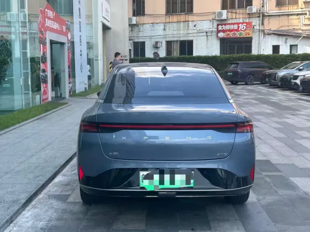 Xpeng P5 — Фото автомобиля 3