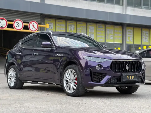 Maserati Levante — Фото автомобиля 3