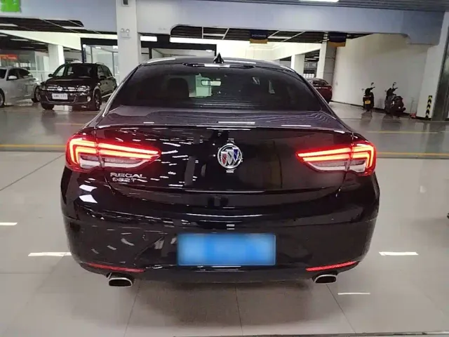 Buick Regal — Фото автомобиля 5