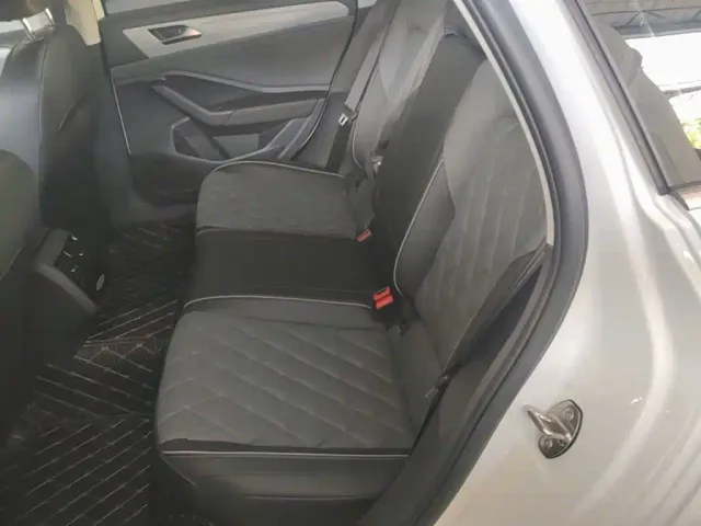 Volkswagen Sagitar — Фото автомобиля 12