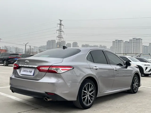 Toyota Camry — Фото автомобиля 6
