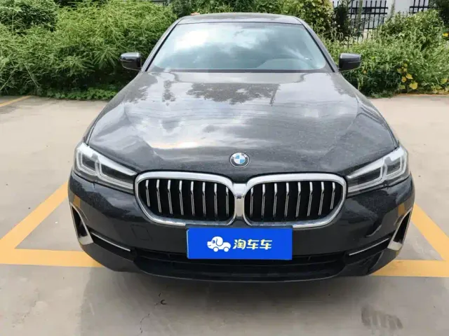BMW 5 Series — Фото автомобиля 2