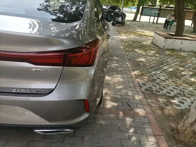 Changan Eado — Фото автомобиля 7