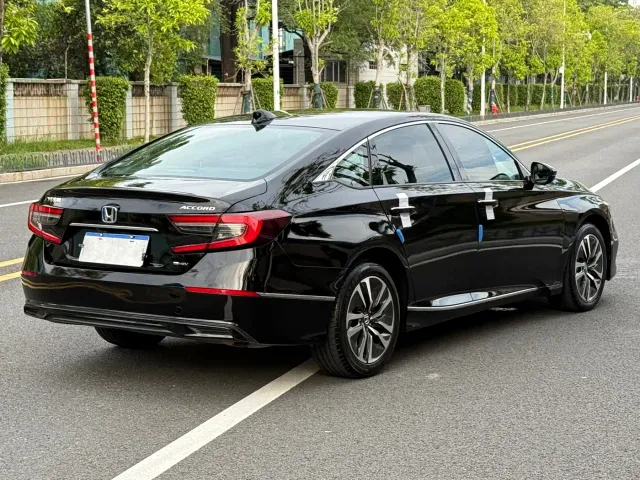 Honda Accord — Фото автомобиля 9