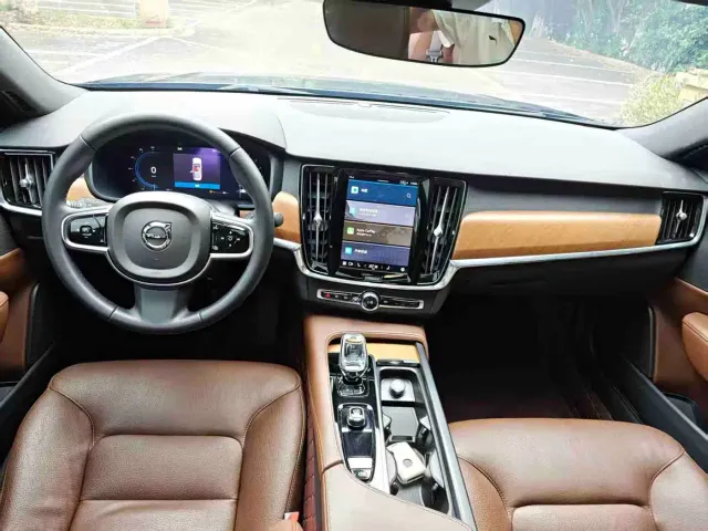 Volvo S90 — Фото автомобиля 6