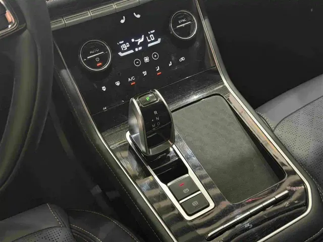 Chery Tiggo 8 — Фото автомобиля 17