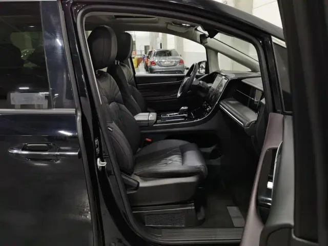 GAC Trumpchi M8 — Фото автомобиля 23
