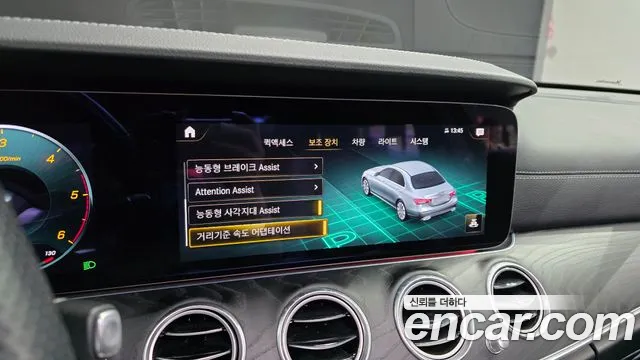 Mercedes-Benz E-Class — Фото автомобиля 15
