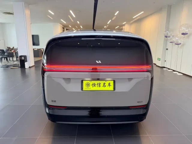 Li Auto MEGA — Фото автомобиля 6