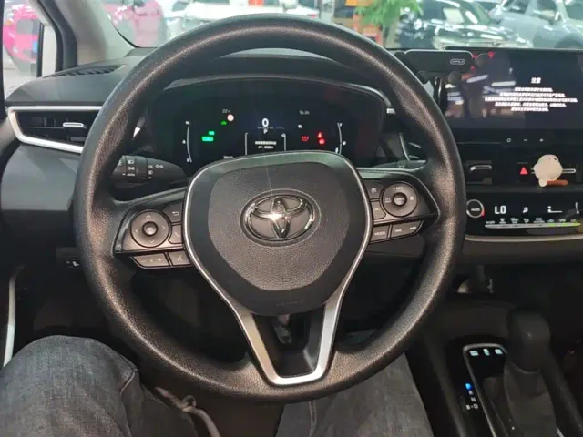 Toyota Corolla — Фото автомобиля 10