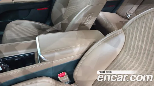 Hyundai Grandeur Grandeur (GN7) 2.5 Бензин 2WD — Фото автомобиля 26